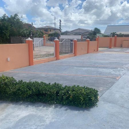 Omira Apartment Suites Willemstad Exterior foto